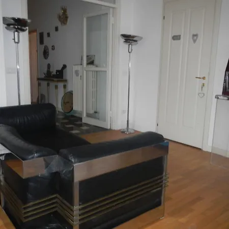 Bed & Breakfast Bonsy Bob *